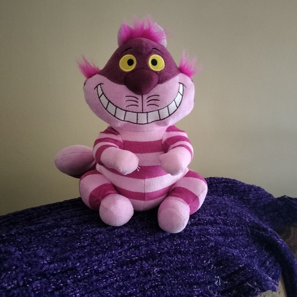 Disney Alice in Wonderland Cheshire Cat Pink Stuffed Plush Animal - Picture 2 of 8